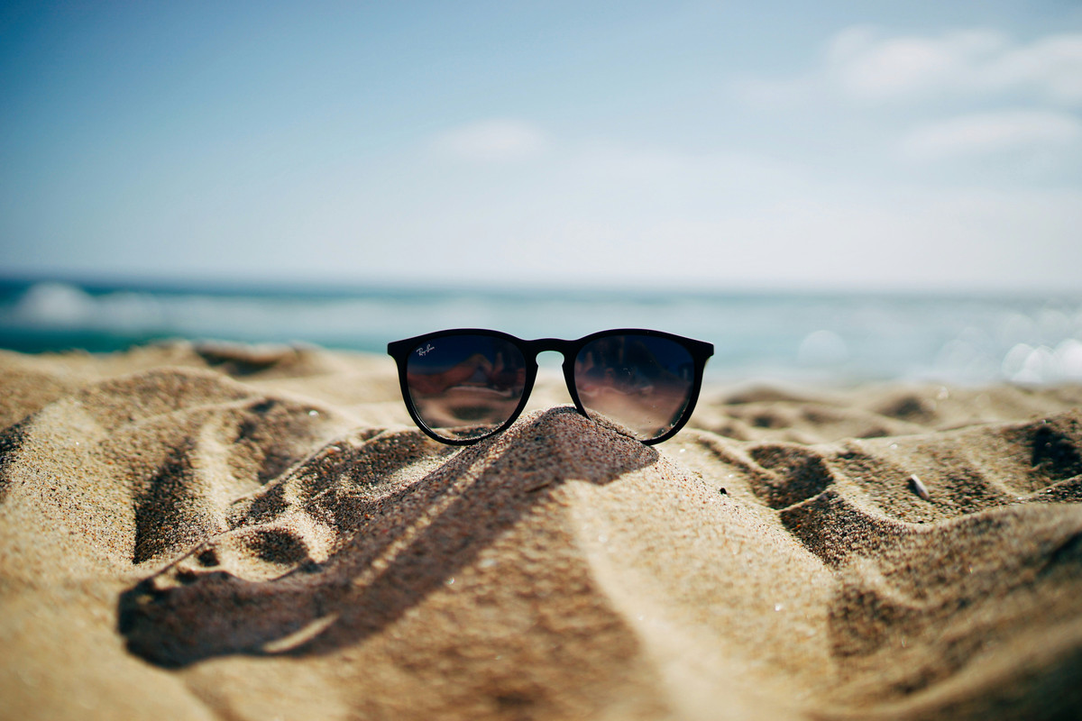
							Beach