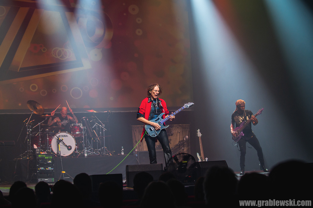 [Obrazek: 2023-05-03-Steve-Vai-024.jpg]