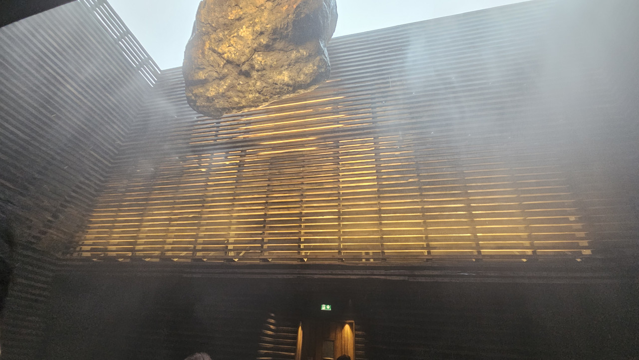 冷霧，這邊居然是露天的！，拍攝於14:47