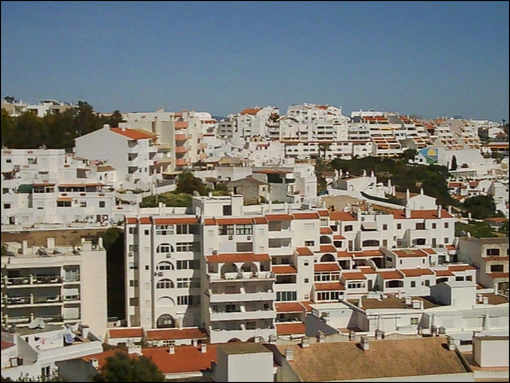 Albufeira old town rooftops 290326 (7)