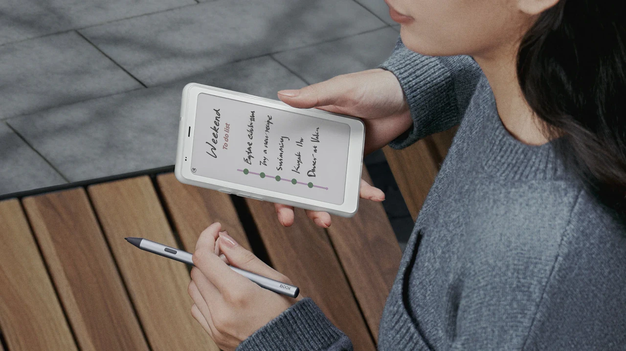 The Boox Palma 2 Pro: When Your E-Reader Wants to Be a Smartphone (But Not Really)
