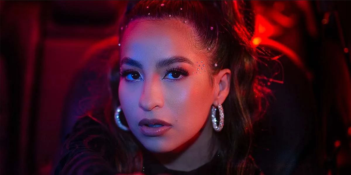 Hombre ataca verbalmente a influencer, todo quedó captado en video