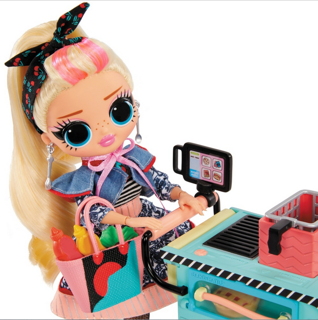 L.O.L. Surprise Diner OMG Playset kitchen Sundae doll kids