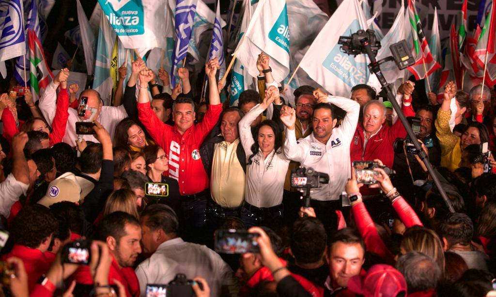 Alejandra del Moral, va por el voto de las familias, incluidas las mascotas