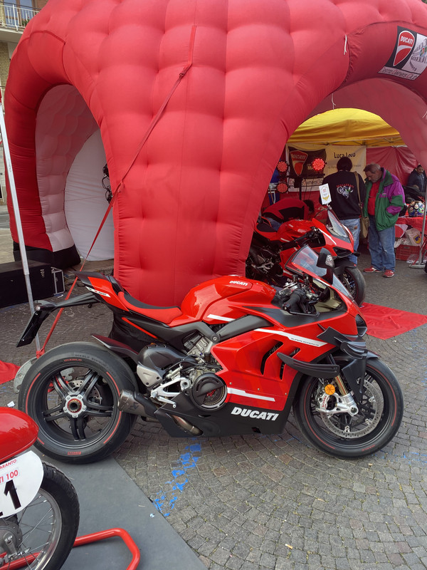 2BA88778-A177-4517-B6AC-956CE5F7EDB8