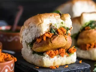 Sai vada pav centre