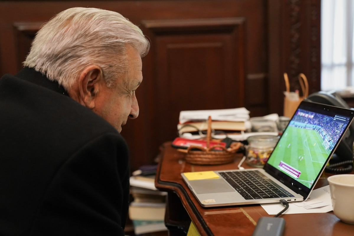 AMLO felicita a la Selección Mexicana y reconoce a Memo Ochoa