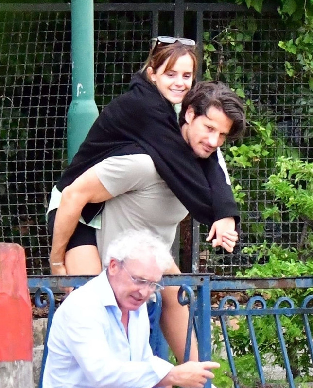 emmawatson-photogallery.blogspot.com (1)