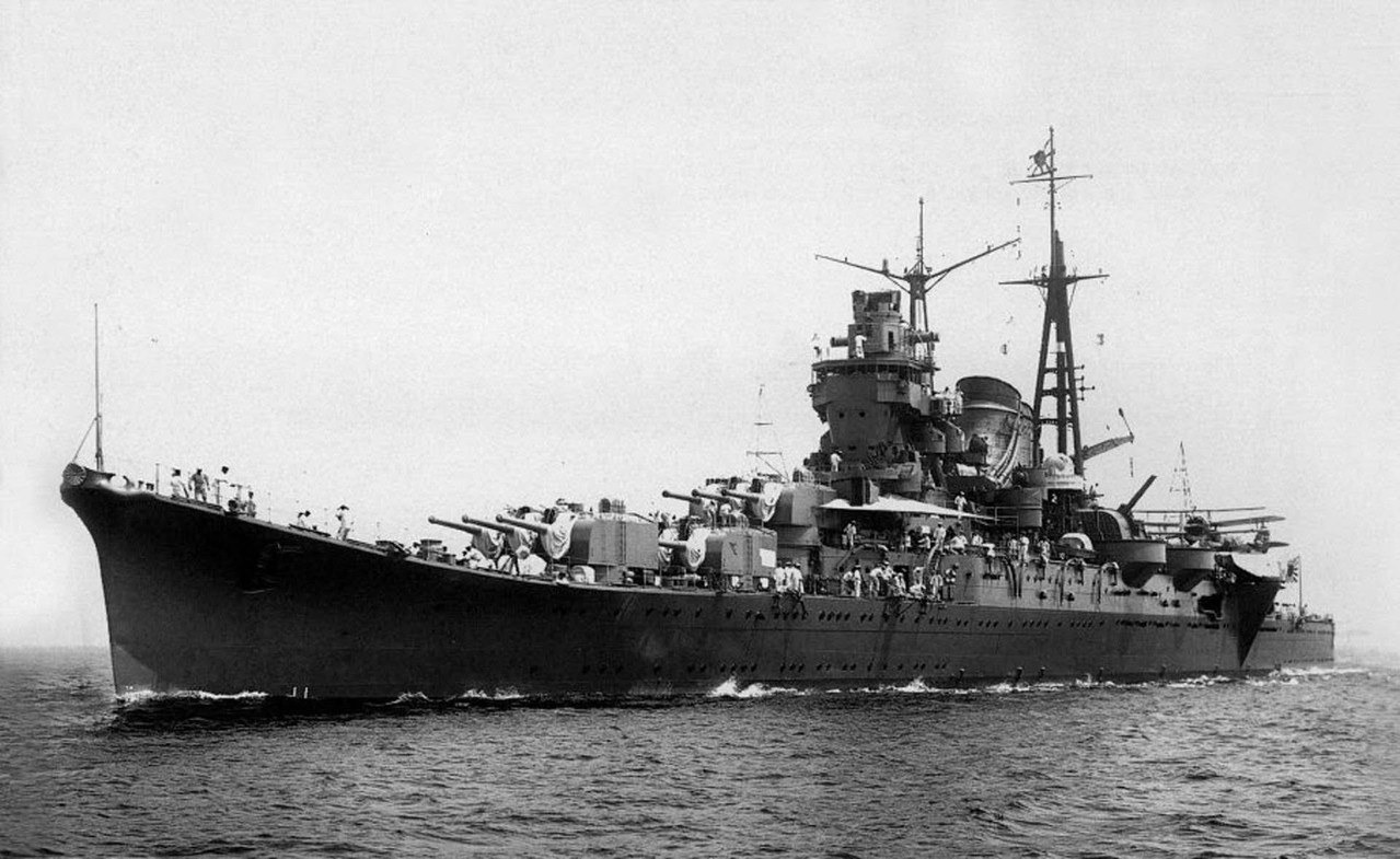IJN-Mogami-en-1935.jpg