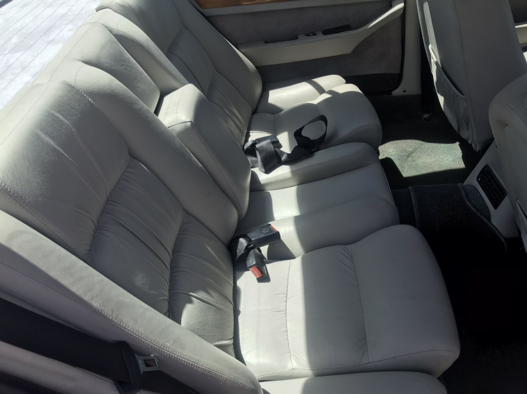 1A5C605F-2485-42DD-8959-5291041555F1