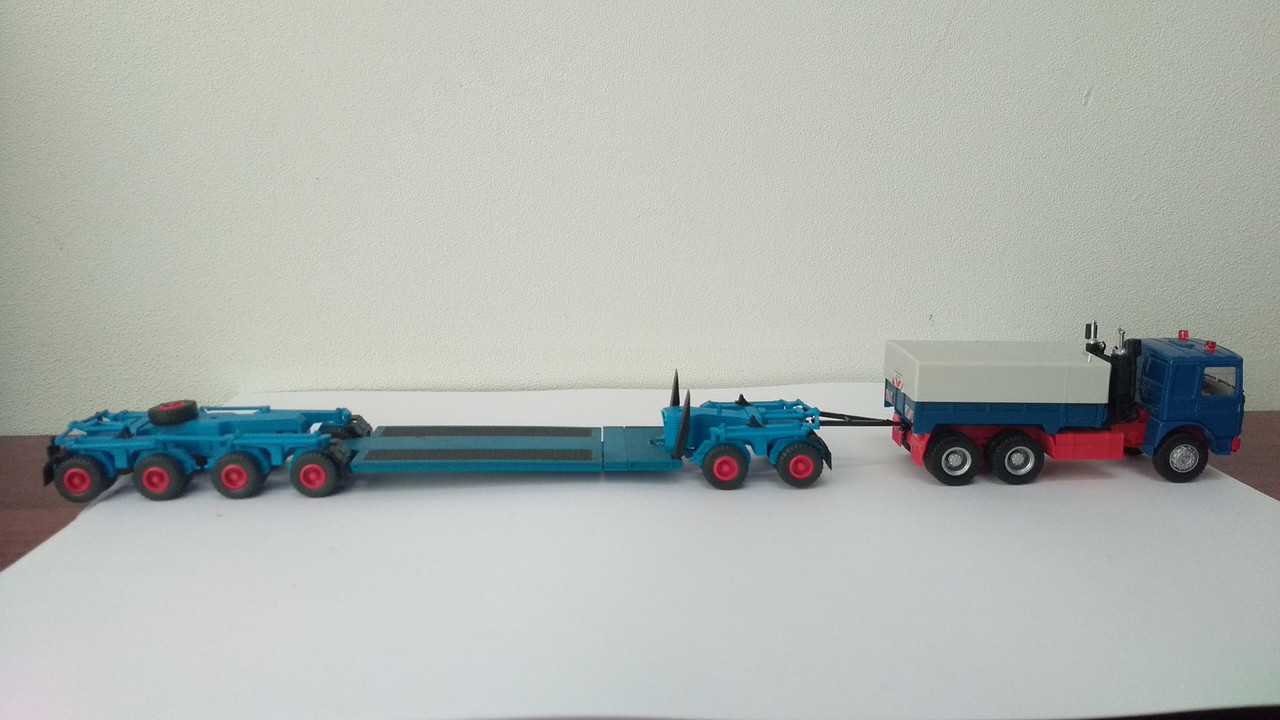 Mach (2711)