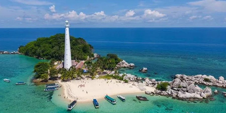 Menjelajahi Keindahan Pulau Lengkuas, Permata Eksotis Dari Bangka Belitung