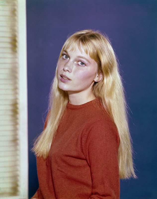 mia_farrow_b94