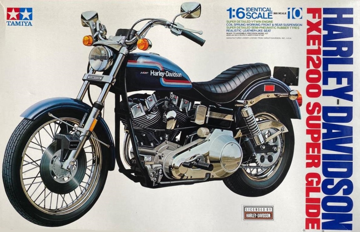 Tamiya Harley-Davidson FLH 1200 Police Big Scale 1:6 Display