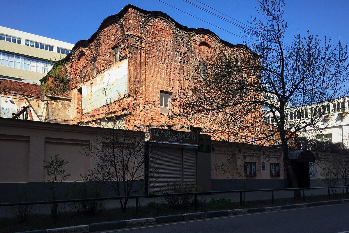 Moscow-Novodmitrovskaya-Street-church-30484594123.jpg