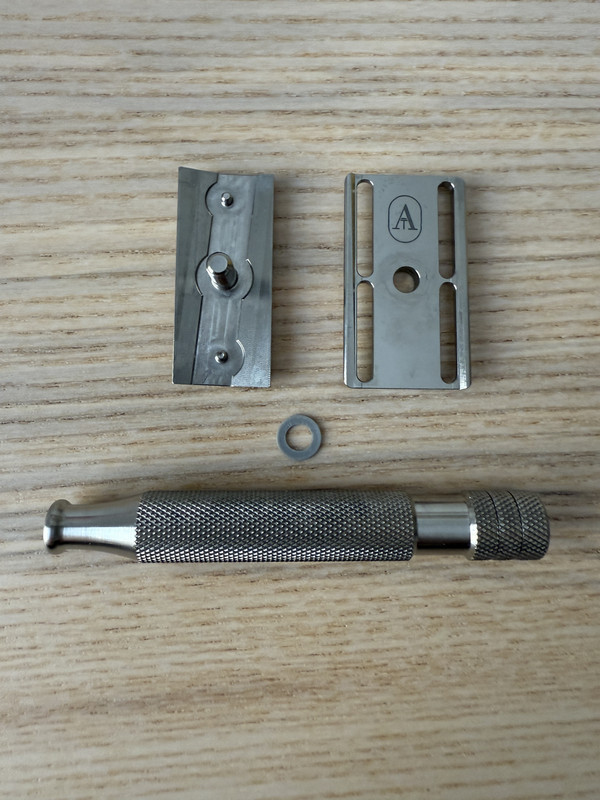 015838D9 8605 4E06 91B9 37C8D2452EA8