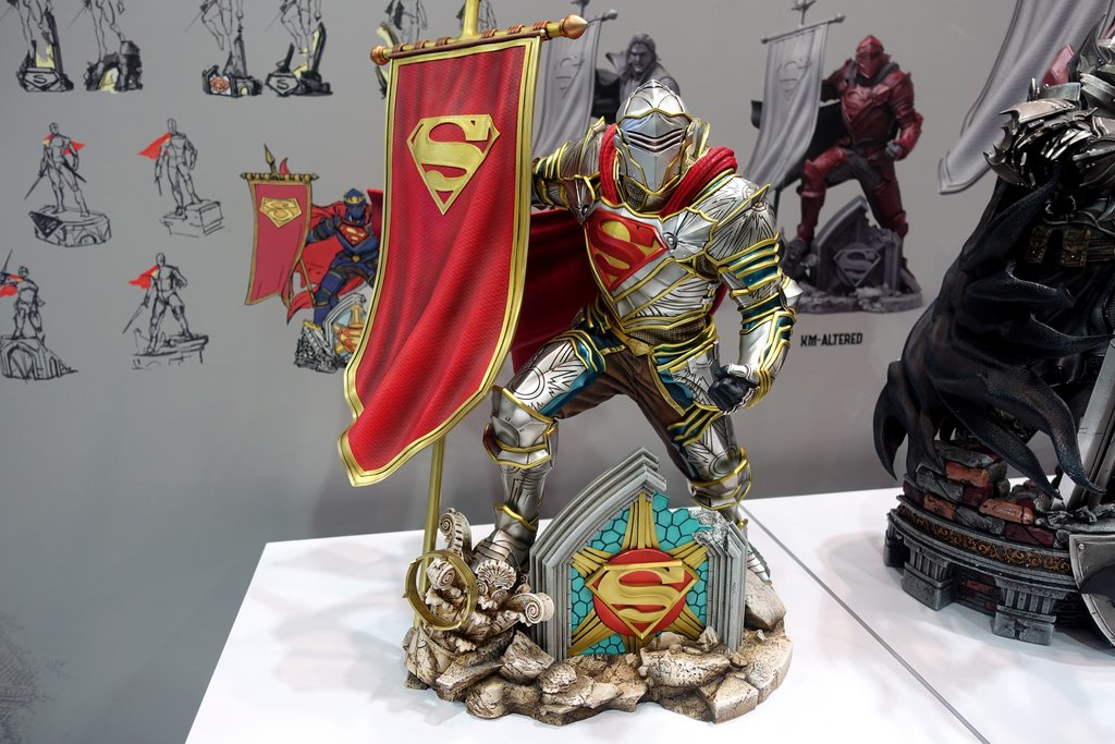 Premium Collectibles : Dark Knights of Steel Kal-El 1/4 Statue 1