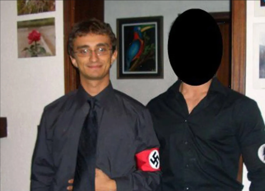 Diputado italiano es fotografiado con brazalete nazi y causa polémica