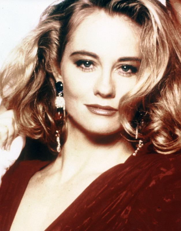 CybillShepherd_a33