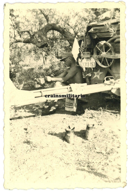 Orig. Foto Panzerjäger mit SdKfz Panzerspähwagen Wappen PaK Geschütz in Italien