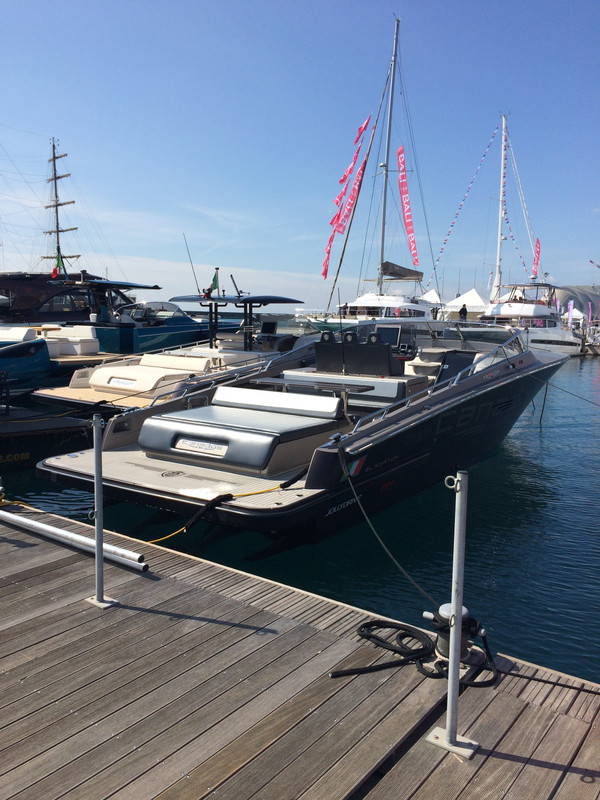 7B9302B7-BB02-4DDA-B6FE-3EB66FA744F7