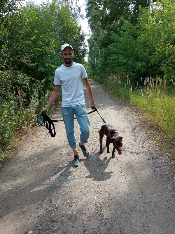 FF56D9A2-1C0A-42FC-BC3B-0EDFBAAC7507