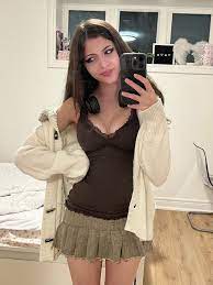 brown shirt