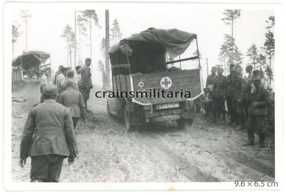 Orig. Foto Sanitäter Lkw mit 134.ID Wappen in Russland Weissrussland