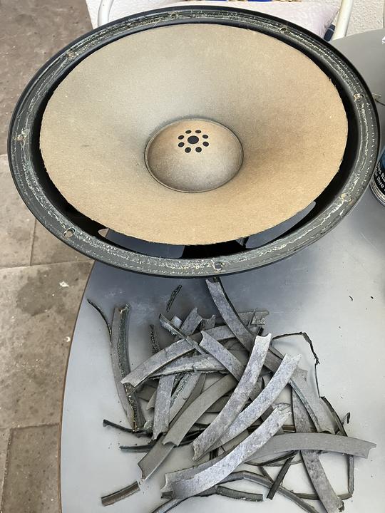 [Bild: Bass-Sicke-entfernt.jpg]