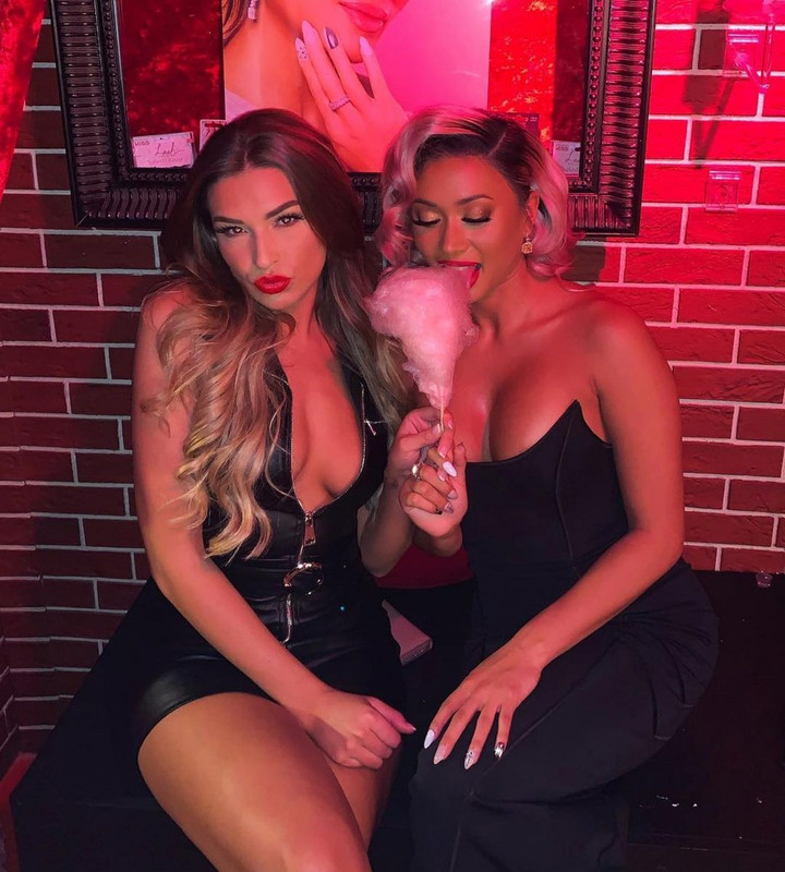 Zara-McDermott-legs.cool-12-102 (12)