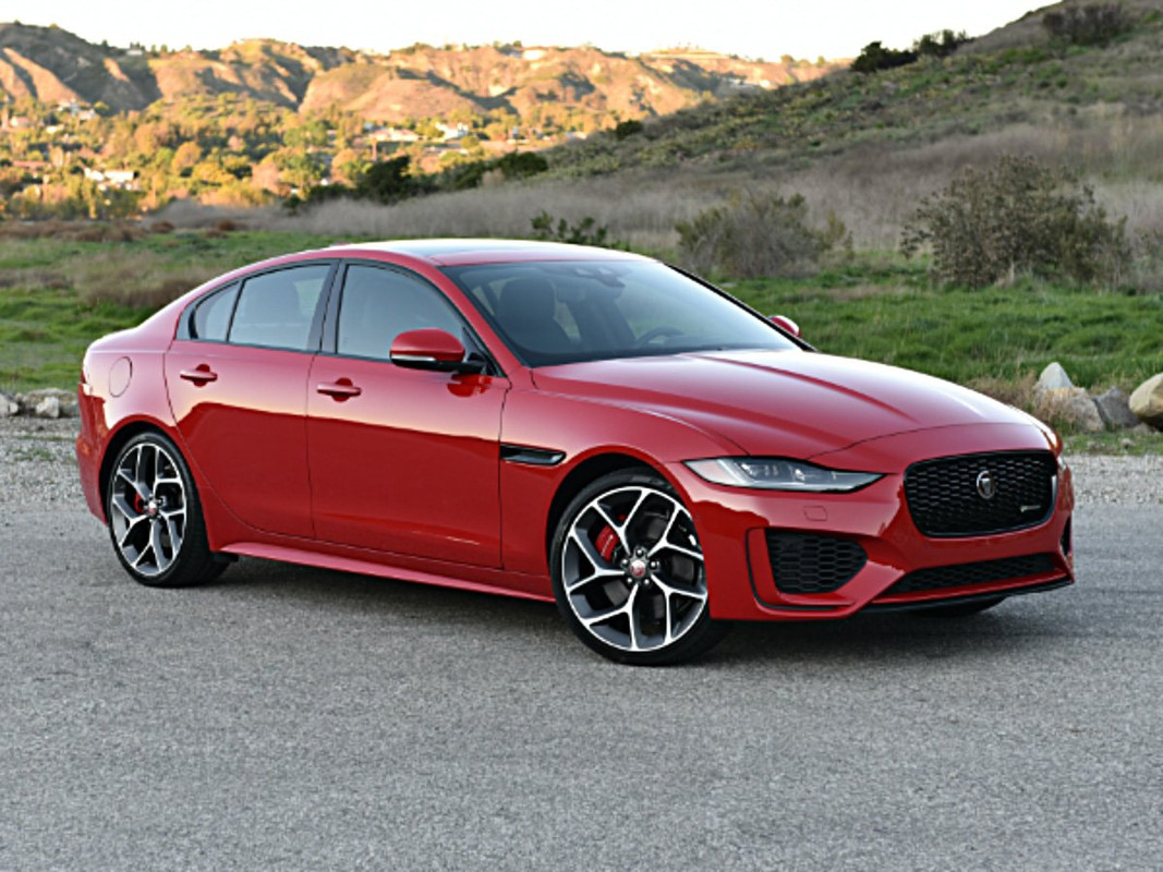 JDPA-2020-Jaguar-XE-R-Dynamic-S-Red-Fron