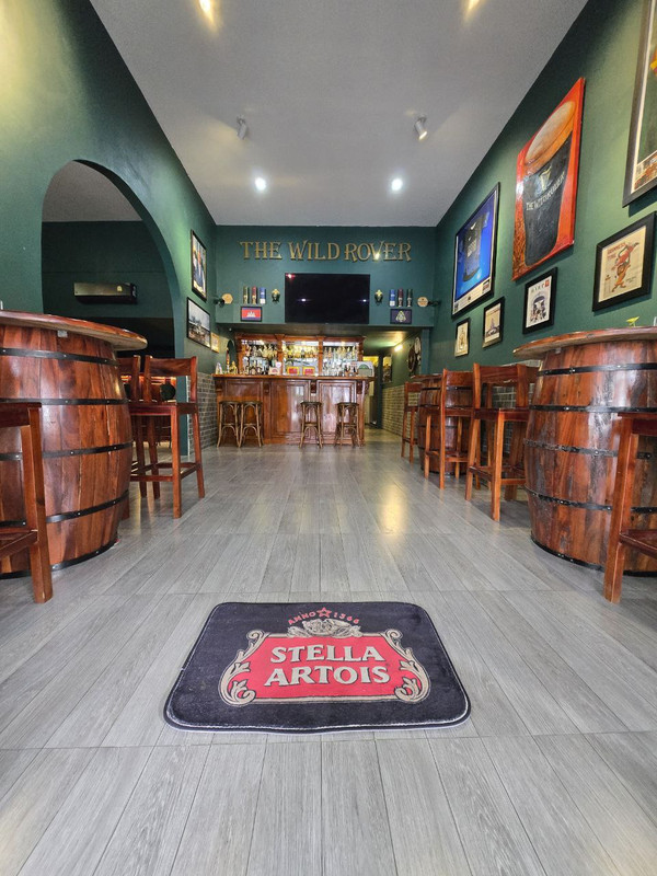 photo 6251117263885288845 y