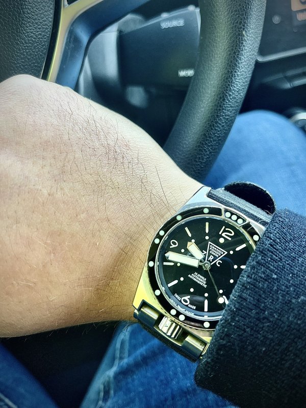 **** La montre du jour ! Vol. 42**** - Page 36 IMG-7905