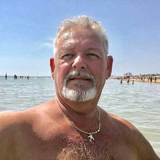 6AB8862F-670A-4A03-9B01-E5D50E4A9D85