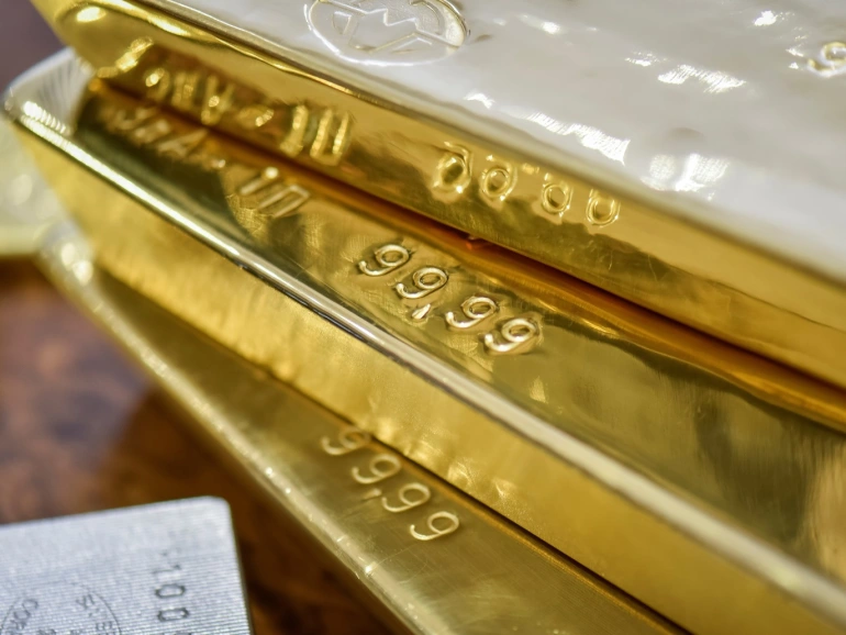 تراجع أسعار الذهب: عيار 21 بـ213.04 ريالا والجنيه الذهب بـ1.704