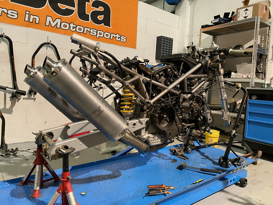 A764BDC8-89F1-422F-A4BC-CA90466D7835