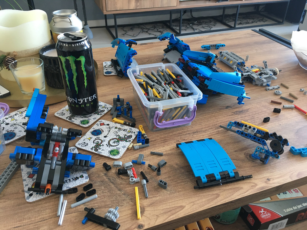 2122E456-B963-4FEF-B00F-8BE490E657D7