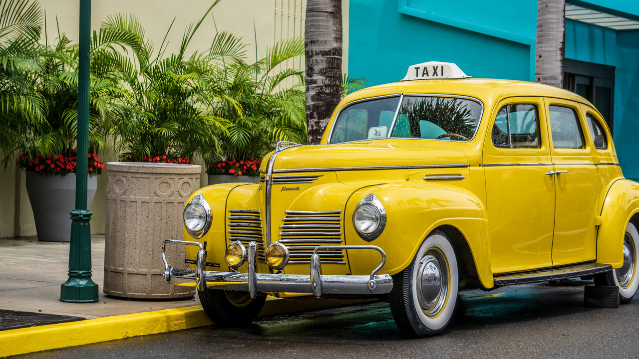 yellowoldtaxicab.jpg