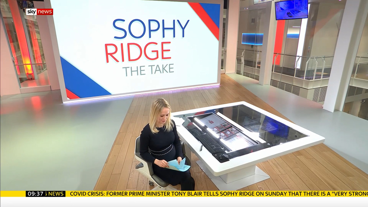 01.31 - 08.30.00 - Sophy Ridge On Sunday. The host invites special gu..._001.ts_snapshot_25.44.154
