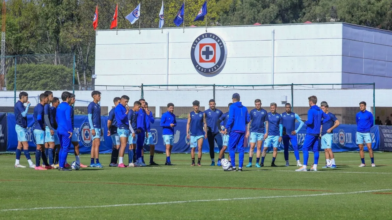 Cruz Azul conforma equipazo para el Clausura 2024: Este sería su 11 titular
