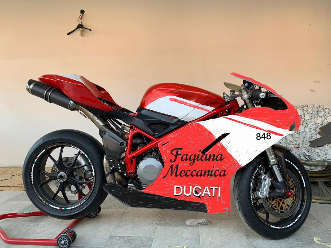 B237FBF7-25AA-4F99-B4D7-04228C4D42AC