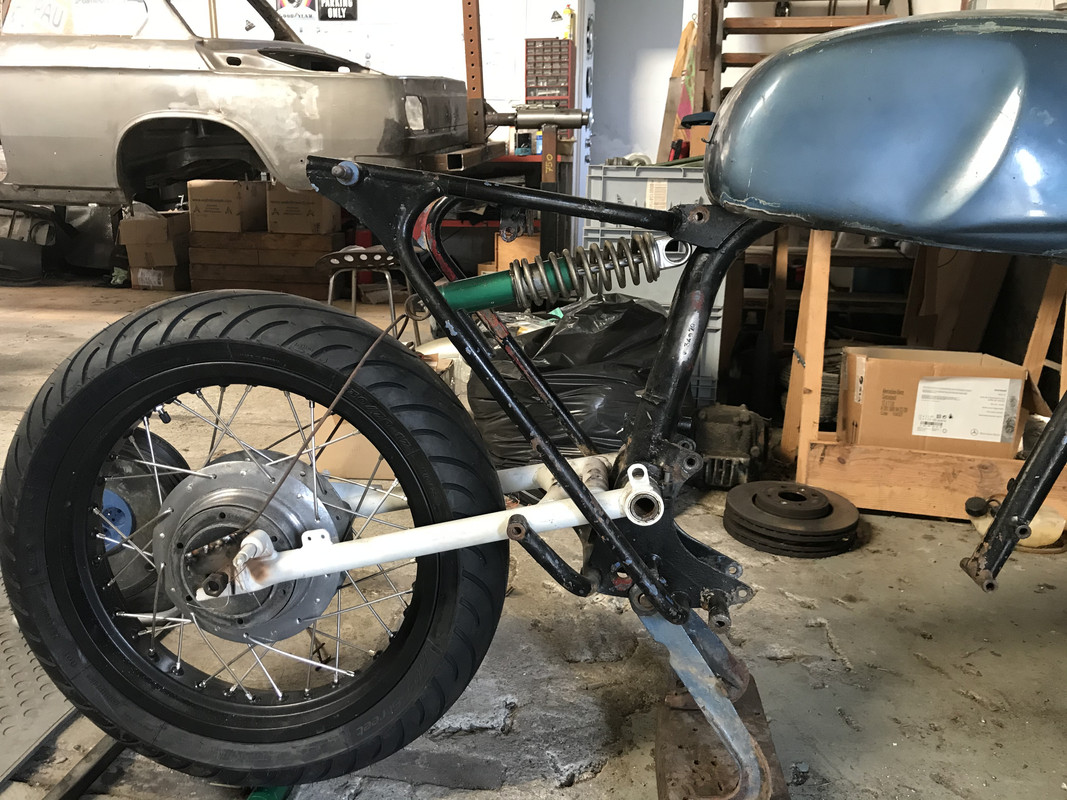 4C659D31-EF2F-46F6-A1DC-BA3EC16AFA78