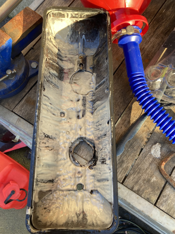 FFD3B035-9B9E-4E91-ABBA-F3E4D3AF92A5