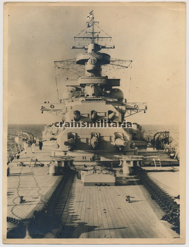 Foto Geschütze und Gefechtsmast Schlachtschiff G
