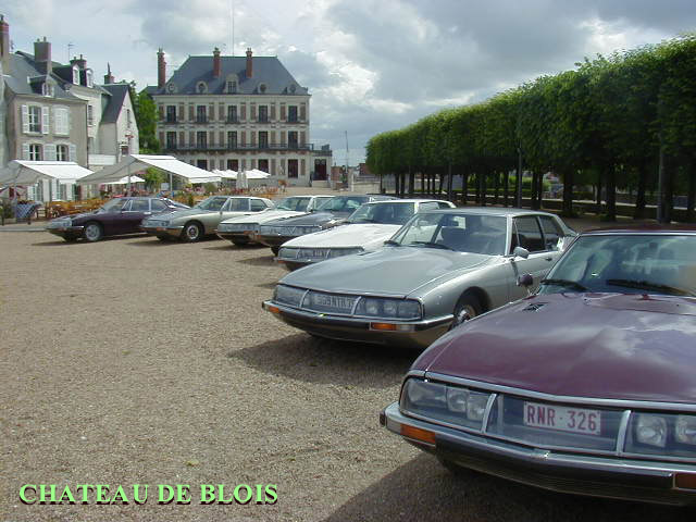 CHATEAU DE BLOIS COTE MUSEE DE LA MAGIE