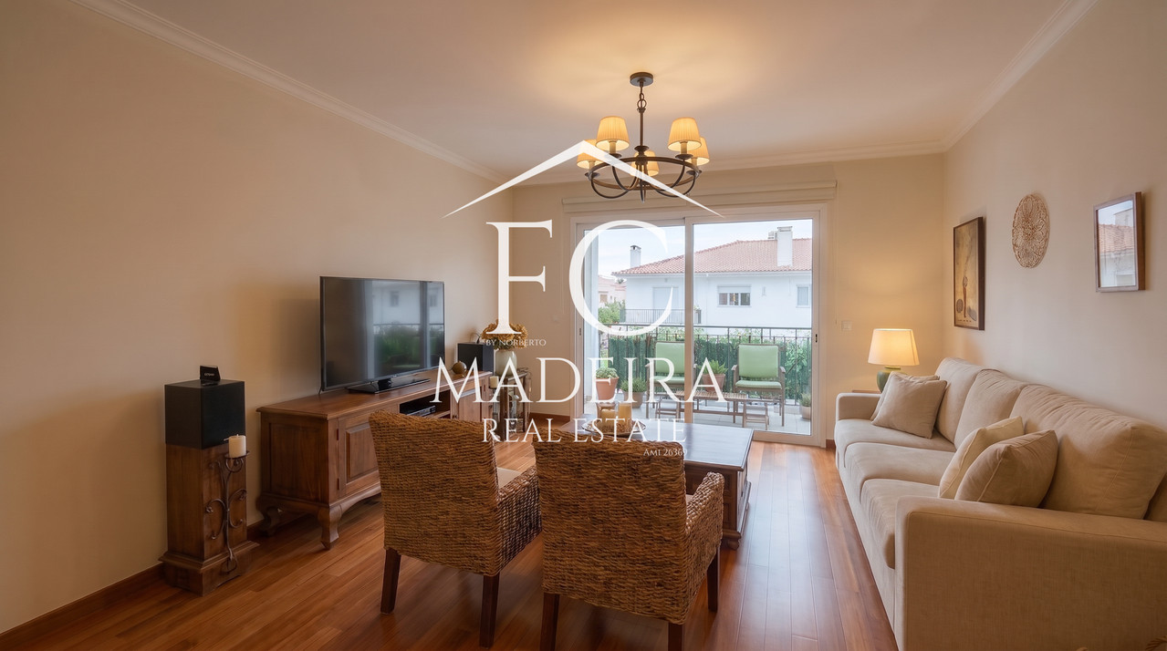 Apartamento T1 Mobilado e Equipado com Varanda | Caniço