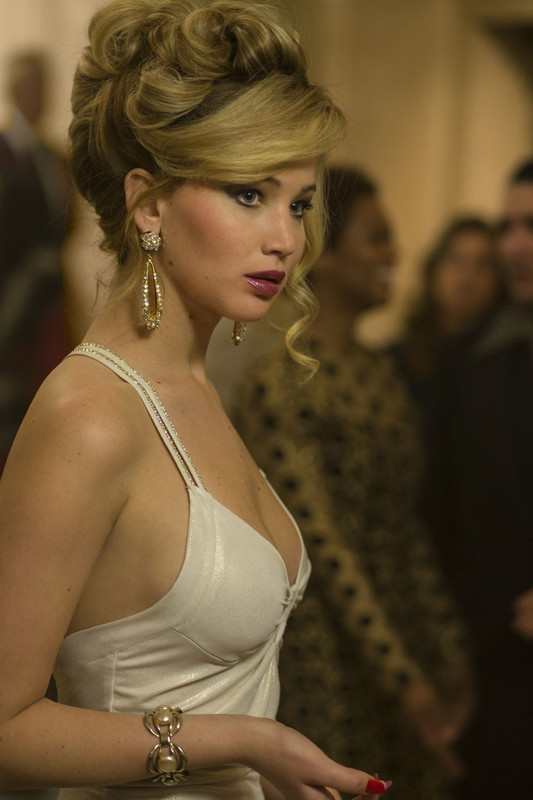 jennifer-lawrence-american-hustle-movie-photos_1