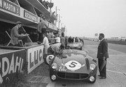 24 HEURES DU MANS YEAR BY YEAR PART ONE 1923-1969 - Page 43 58lm05-Aston-Martin-DB3-S-Peter-Whitehead-Graham-Whitehead-13