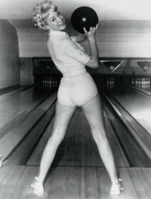 Barbara-Eden-d18