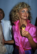 Olivia-Newton-Johnon-mb95